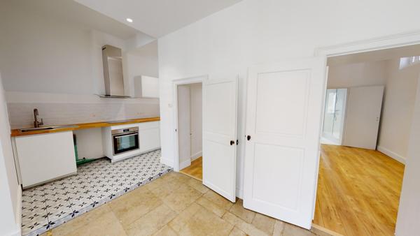 Montpellier (34000) CANOURGUE T3 d'exception place de la Canourgue 54 m² VENDU loué