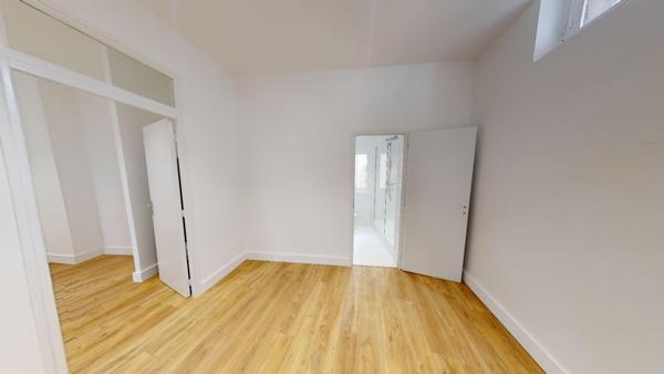 Montpellier (34000) CANOURGUE T3 d'exception place de la Canourgue 54 m² VENDU loué