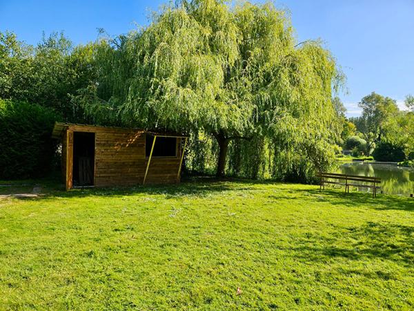 Terrain privé d'exception au coeur des hortillonnages d'Amiens - 3000m2 de nature et d'évasion €117 700 ** - Référence 13902