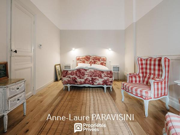 Appartement de 280 m² avec terrasse en coeur de Carcassonne