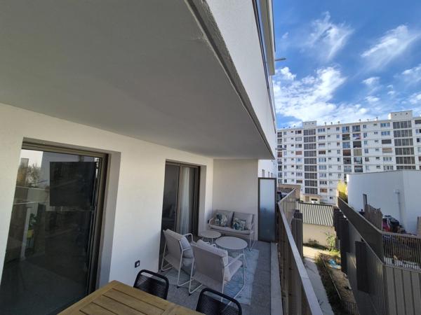 Aubervilliers — Rue André Karman | Superbe 4 pièces de 84 m² avec grand balcon, parking & potager sur le toit ! (93)