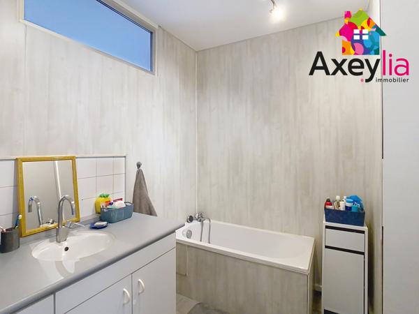 A VENDRE- ROANNE - APPARTEMENT 3 CHAMBRES-