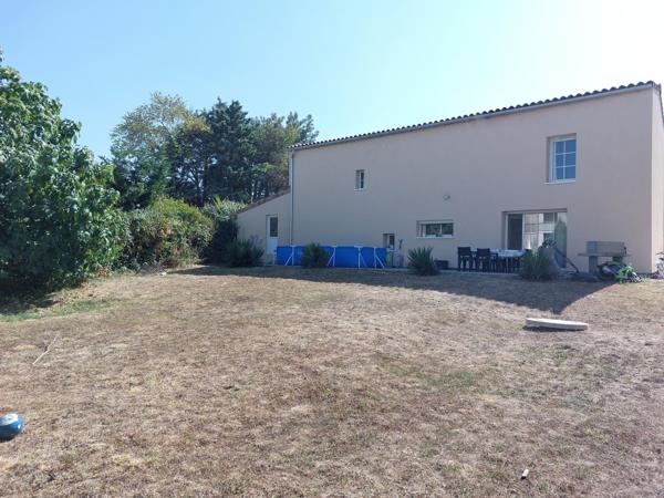 Maison 5 pièces sur un terrain de 722 m².