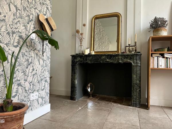 Montpellier (34000) Montpellier Marché aux Fleurs. Remarquable appartement bourgeois rénové de 230m2 avec 5 chambres.