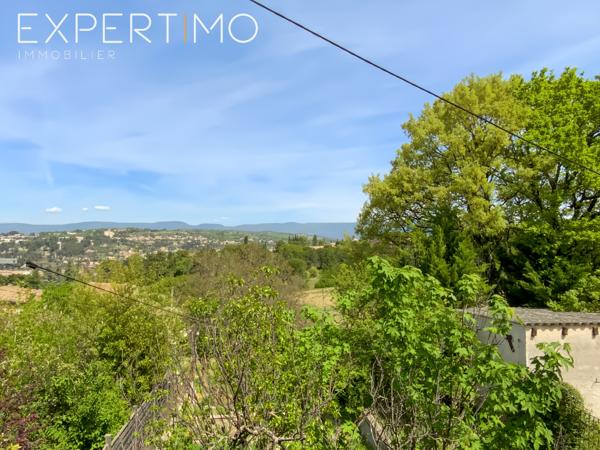 SOUS COMPROMIS Apt : Maison mitoyenne de 88.5m² avec terrasse et jardin potager