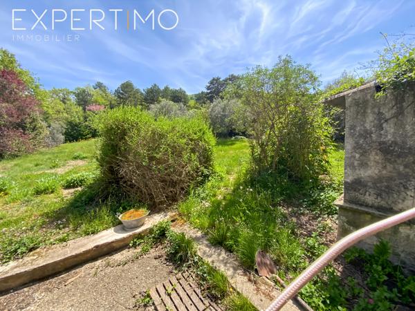 SOUS COMPROMIS Apt : Maison mitoyenne de 88.5m² avec terrasse et jardin potager