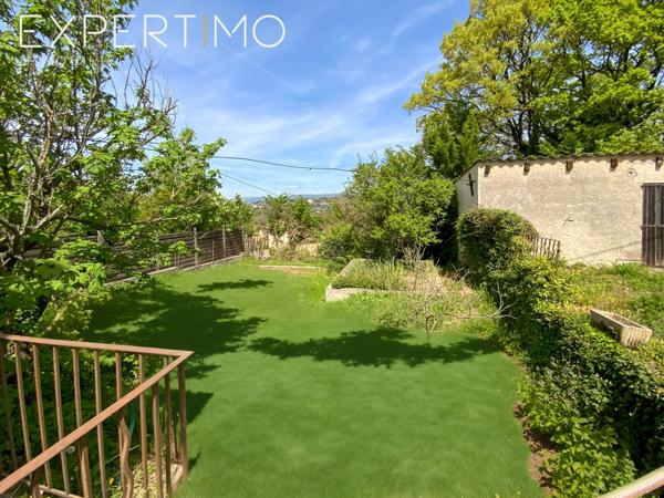 SOUS COMPROMIS Apt : Maison mitoyenne de 88.5m² avec terrasse et jardin potager