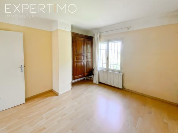 SOUS COMPROMIS Apt : Maison mitoyenne de 88.5m² avec terrasse et jardin potager