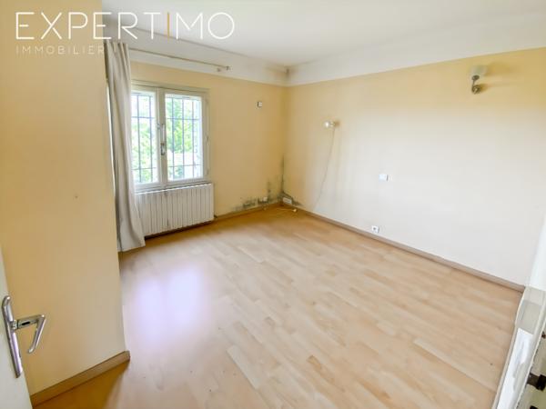 SOUS COMPROMIS Apt : Maison mitoyenne de 88.5m² avec terrasse et jardin potager