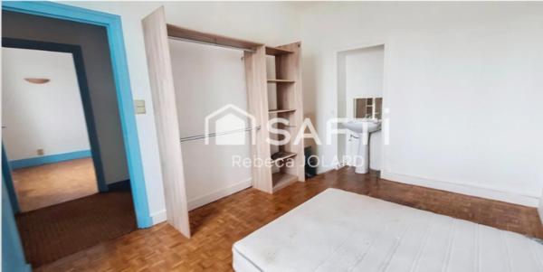 Maison de ville avec jardin plat et garage