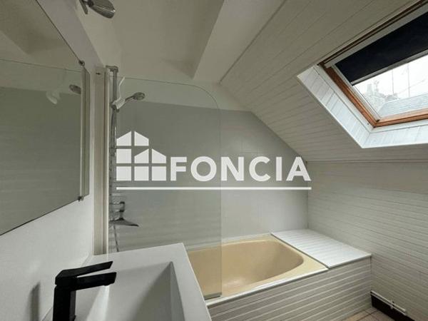 Location Appartement 3 pièces 60.9 m² - 43 RUE DES TROIS MARCHANDS Blois 41000