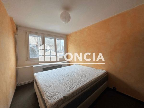 Location Appartement 3 pièces 60.9 m² - 43 RUE DES TROIS MARCHANDS Blois 41000