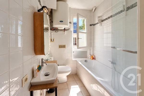 Appartement F2 à vendre  2 pièces - 32,15 m 2   PARIS  - 75003