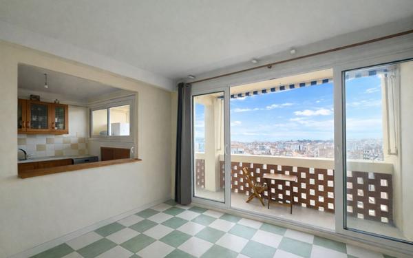 Appartement à vendre    4 pièces • 76 m2 Marseille 4