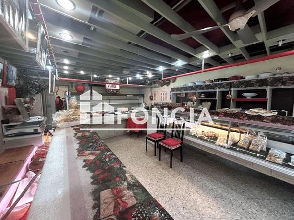 À vendre Local commercial 82.36 m² - Marignane 13700