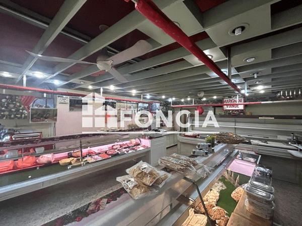 À vendre Local commercial 82.36 m² - Marignane 13700