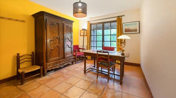 Propriete à vendre 11 pièces GRABELS (34)