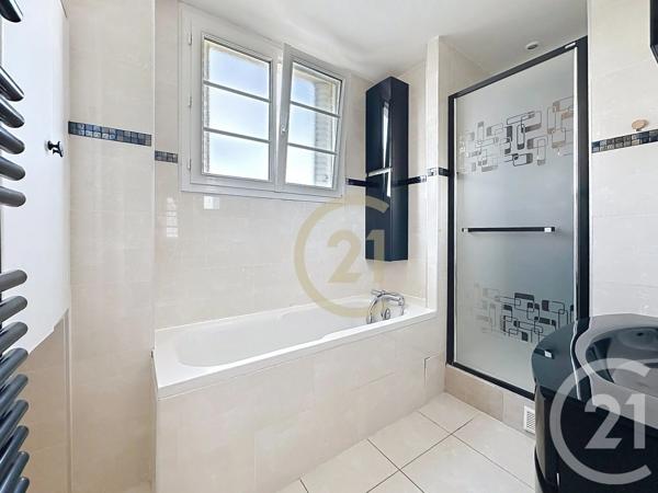 Appartement F4 à vendre  4 pièces - 83,19 m 2   LE CHESNAY  - 78