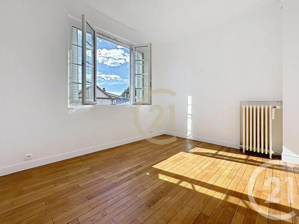 Appartement F4 à vendre  4 pièces - 83,19 m 2   LE CHESNAY  - 78