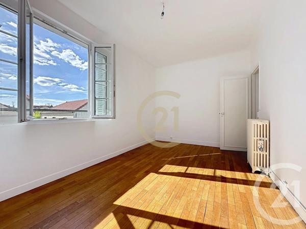 Appartement F4 à vendre  4 pièces - 83,19 m 2   LE CHESNAY  - 78
