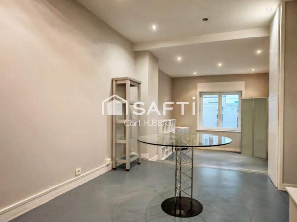 Grande maison de ville avec jardin en hyper-centre