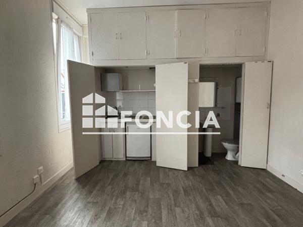 Location Studio 16.56 m² - 68 RUE FIEFFE Bordeaux 33800