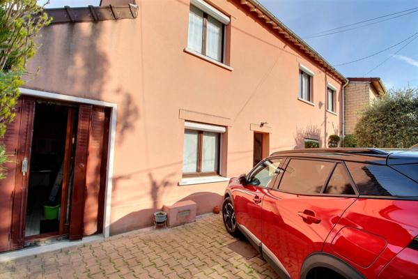 MONTREUIL, AU CALME D UNE IMPASSE, MAISON LUMINEUSE 4 PIECES SANS TRAVAUX AVEC JARDIN.