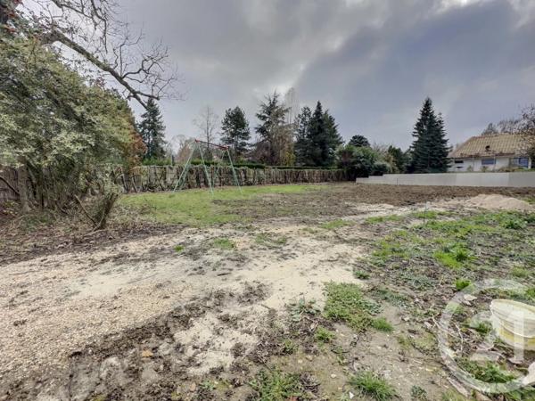 Terrain à vendre  884 m 2   LOUVECIENNES  - 78
