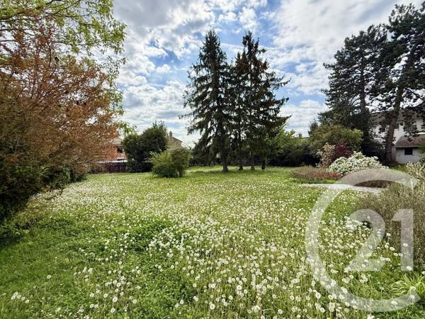 Terrain à vendre  884 m 2   LOUVECIENNES  - 78