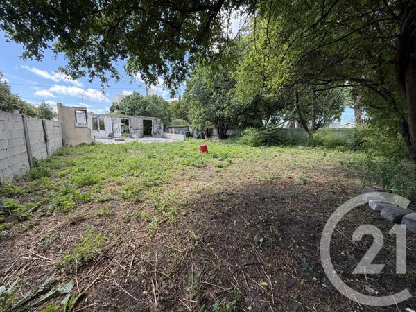 Terrain à vendre  884 m 2   LOUVECIENNES  - 78