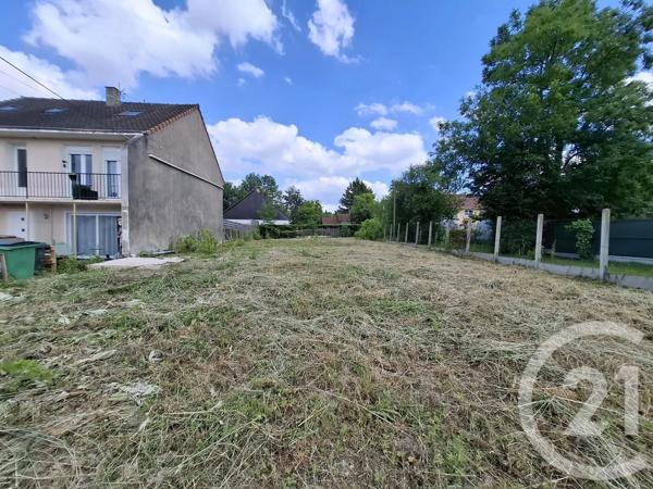 Terrain à vendre  884 m 2   LOUVECIENNES  - 78