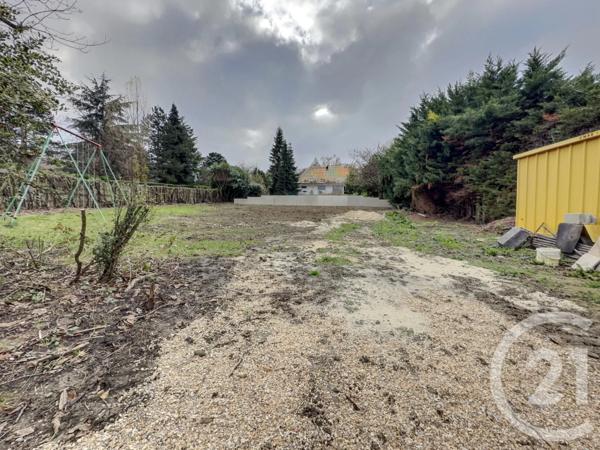 Terrain à vendre  884 m 2   LOUVECIENNES  - 78