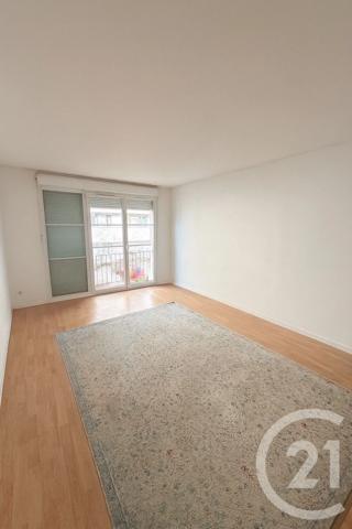 Appartement F2 à vendre  2 pièces - 41 m 2   TRAPPES  - 78