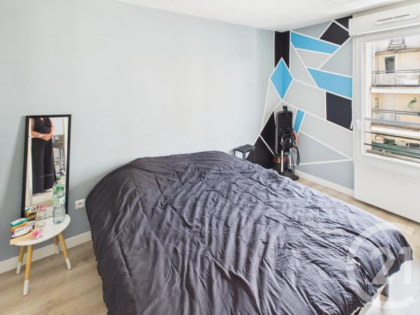 Appartement F2 à vendre  2 pièces - 41 m 2   TRAPPES  - 78