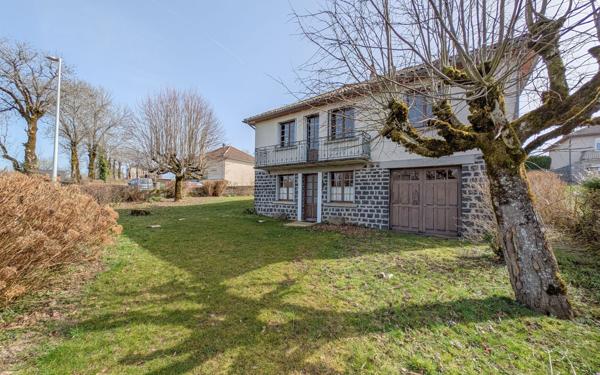 Maison à vendre    5 pièces •  Pleaux