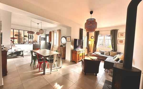 Maison à vendre    4 pièces •  Saint-Gilles