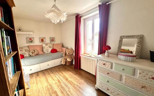 Maison à vendre    4 pièces •  Saint-Gilles