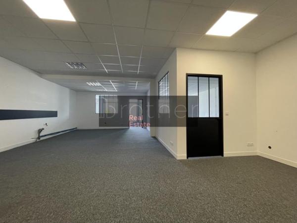 Bureau de 703 m² à louer à Bordeaux Nord