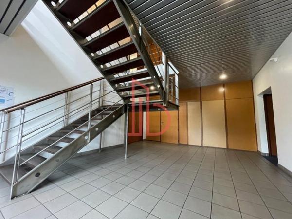 Bureau de 431 m² à louer à Bordeaux Rive Droite