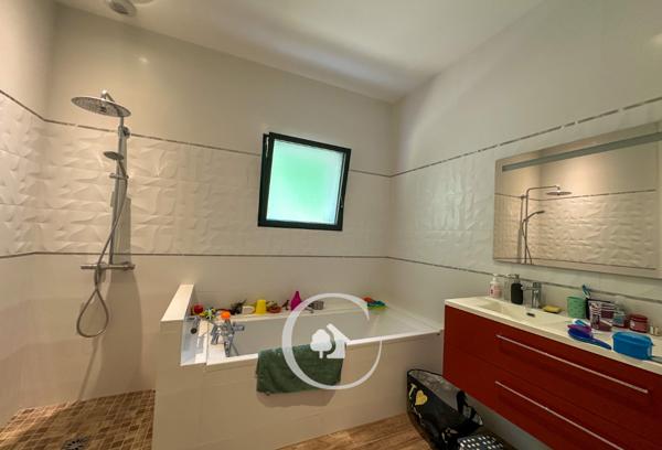 Blanquefort (33290) VILLA ARCHITECTE T6 - PISCINE - DOUBLE GARAGE - POOLHOUSE