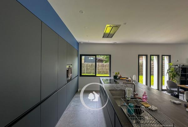 Blanquefort (33290) VILLA ARCHITECTE T6 - PISCINE - DOUBLE GARAGE - POOLHOUSE