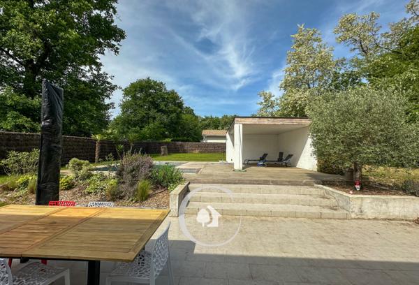 Blanquefort (33290) VILLA ARCHITECTE T6 - PISCINE - DOUBLE GARAGE - POOLHOUSE