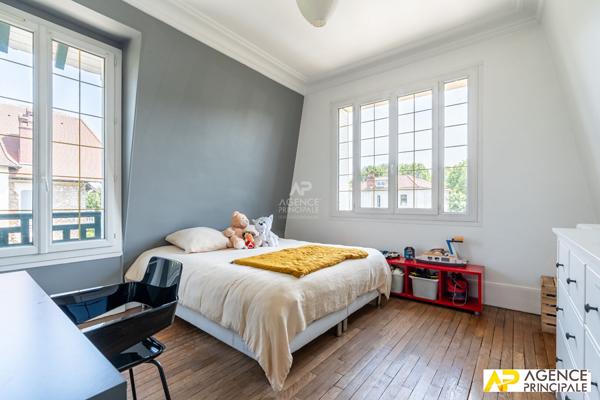 Maison 7 pièces à vendre à Maisons-Laffitte - 12 minutes gare 999 000 € - Référence  13681
