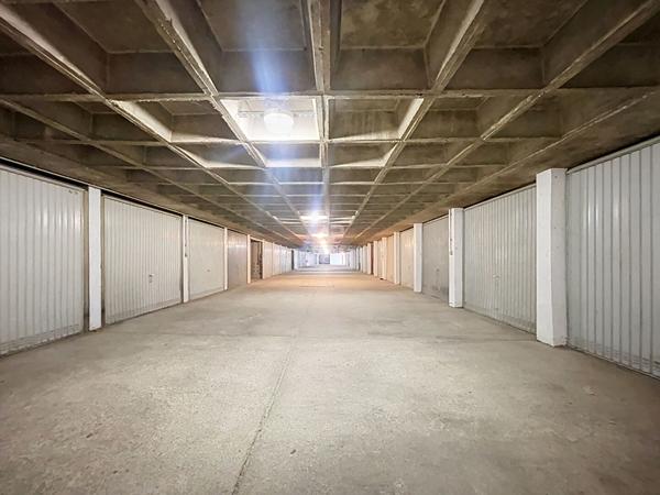 Chatou, Rue des Landes - Garage en sous-sol 25 000 € **  - Référence  162104