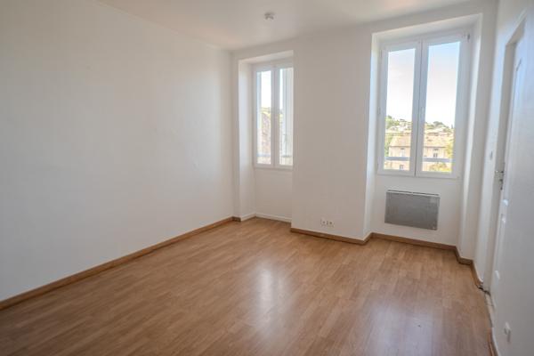 Appartement  3 pièce(s) 71,58 m2 - Grenier