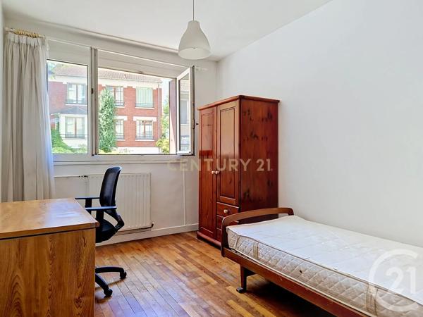 Appartement F4 à vendre  4 pièces - 88,26 m 2   BOURG LA REINE  - 92
