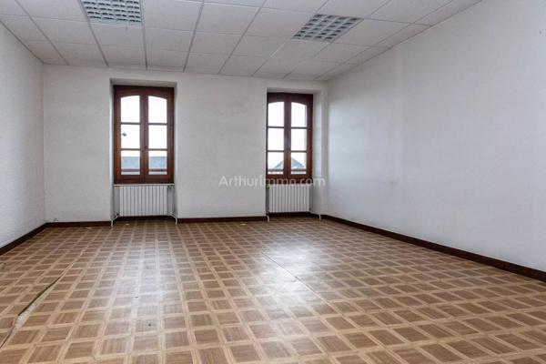 Vente Immeuble 11 pièces 329 m2 à Les Avenières Veyrins-Thuellin