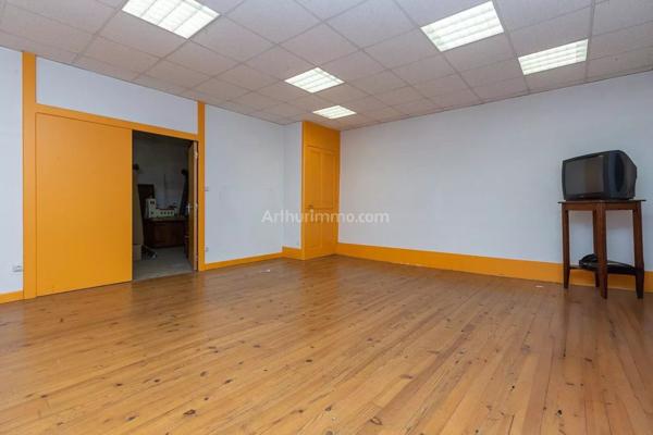 Vente Immeuble 11 pièces 329 m2 à Les Avenières Veyrins-Thuellin