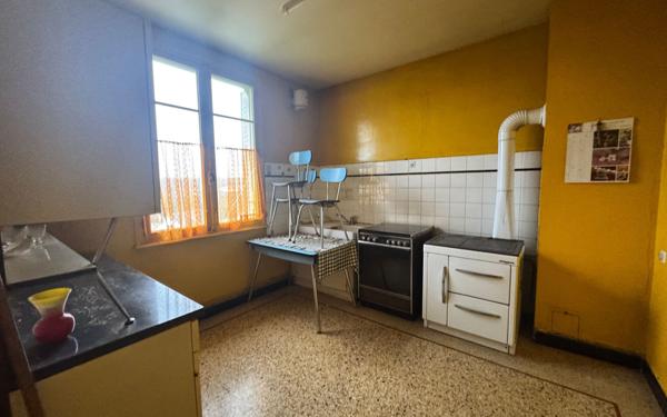 Immeuble à vendre    6 pièces •  Montluçon