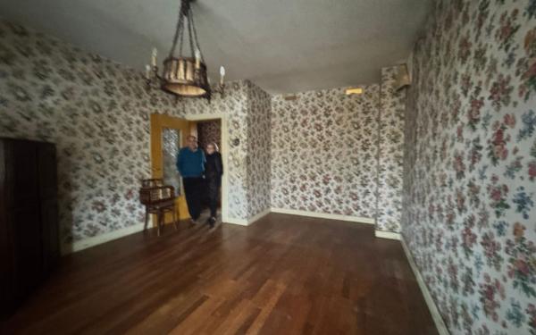 Immeuble à vendre    6 pièces •  Montluçon